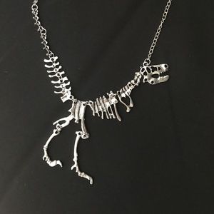 T-Rex Dinosur Necklace (color silver)